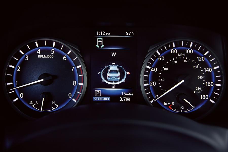 Панель приборов Infiniti Q50S 3.0t 2016 года  (NA) (фото 5 из 11)